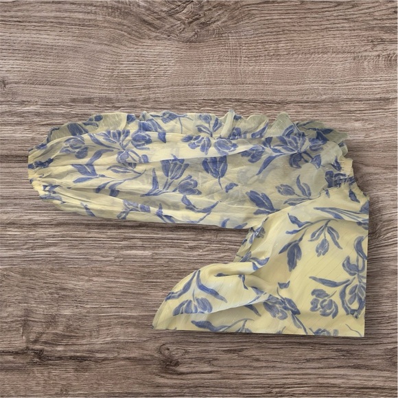 CeCe Blue Floral Blouse - Picture 7 of 8